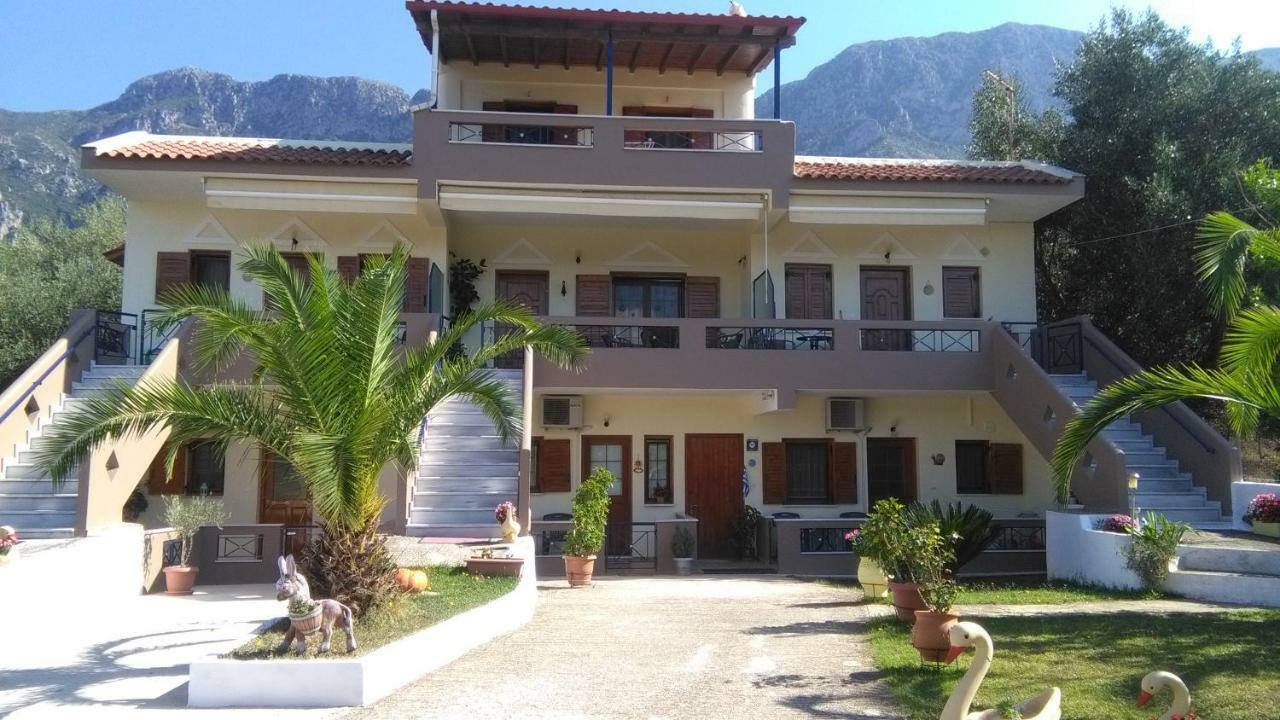 Mιχαλης Apartments Paramythia Exterior foto